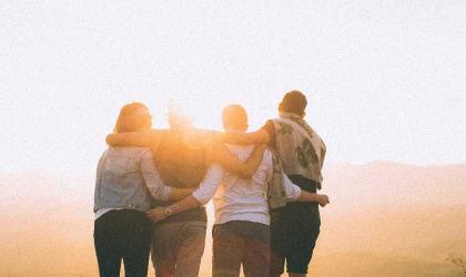 Sensasi Pelukan Kata-Kata dari Beruang Penyembuh