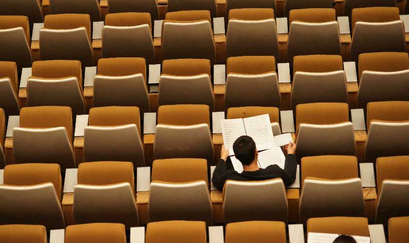 Nggak Semua Harus Dikejar: Belajar Fokus di Tengah Dunia yang Ramai